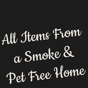 All items for sale come from a smoke and pet free home 🛍️💗